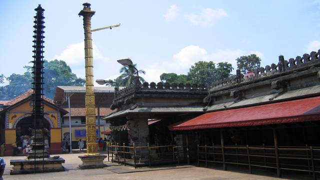 Golden Dwajasthabham<br>Sri Mookambika Temple